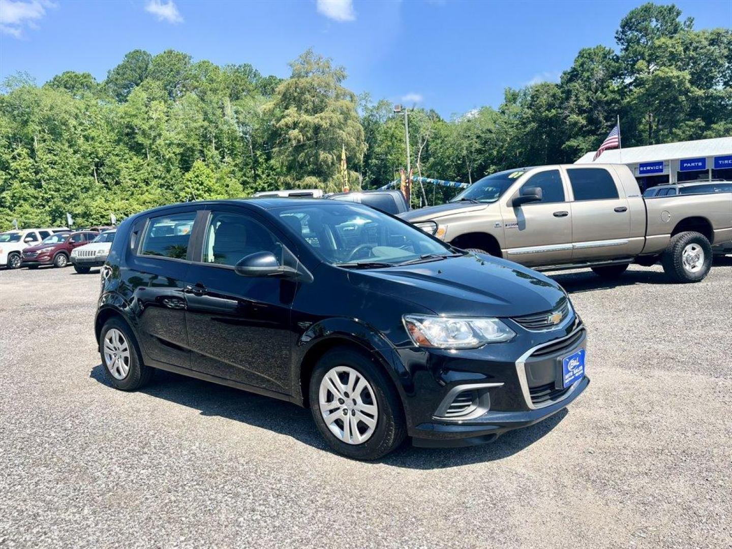 2020 Black /Grey Chevrolet Sonic (1G1JG6SB4L4) with an 1.4l I-4 MFI Dohc T/C 1.4 engine, Automatic transmission, located at 745 East Steele Rd., West Columbia, SC, 29170, (803) 755-9148, 33.927212, -81.148483 - Special Internet Price! 2020 Chevrolet Sonic LT with AM/FM radio, Backup camera, Cruise control, Cloth interior, Hatchback, Manual air conditioning, Manual windows, Powered door locks, Plus more! - Photo#3