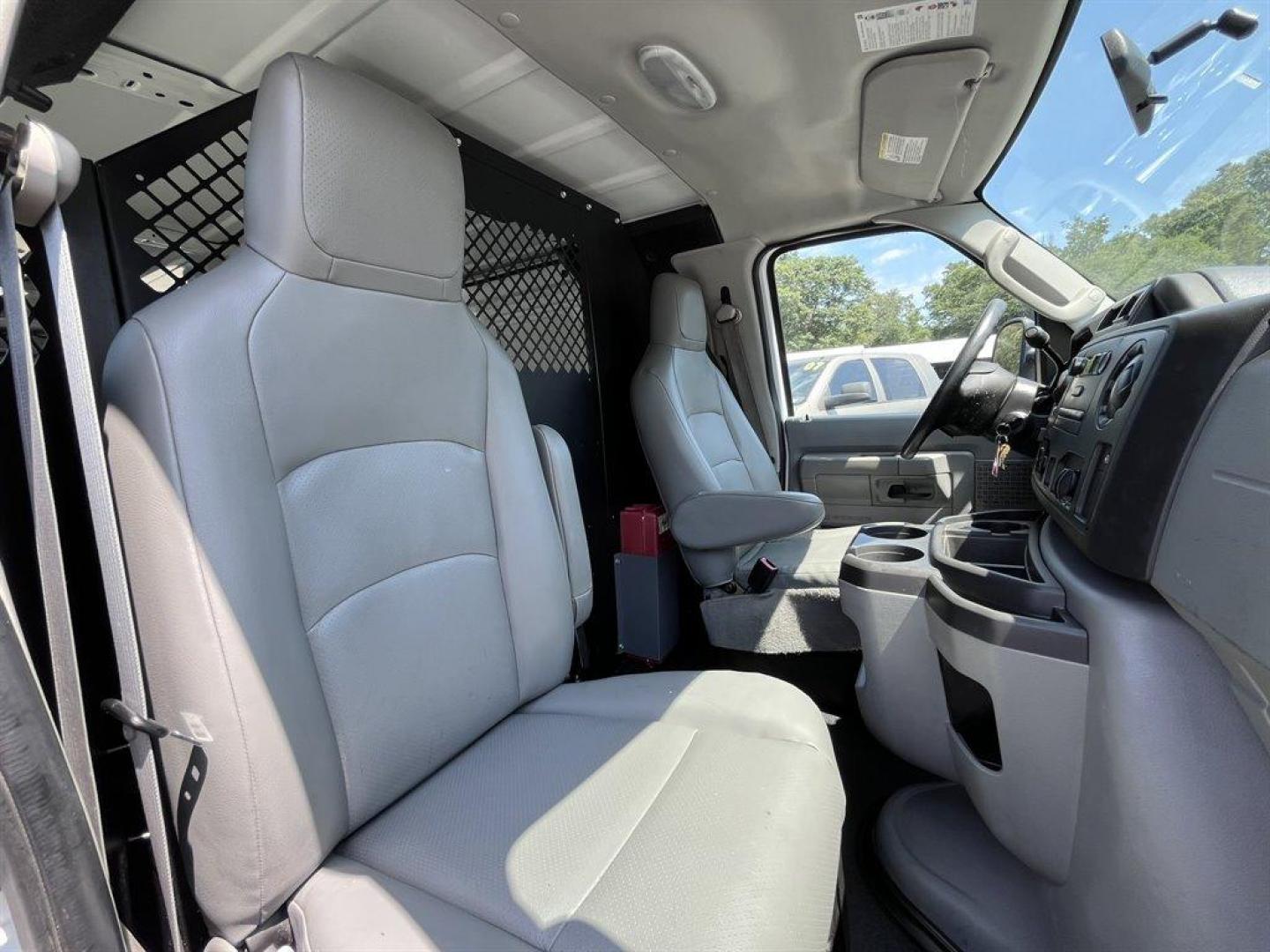 2012 White /Grey Ford E350 Vans (1FTSS3EL3CD) with an 5.4l V8 EFI Sohc 5.4l engine, Automatic transmission, located at 745 East Steele Rd., West Columbia, SC, 29170, (803) 755-9148, 33.927212, -81.148483 - Special Internet Price! 2012 Ford E350 Vans Econoline - Photo#14