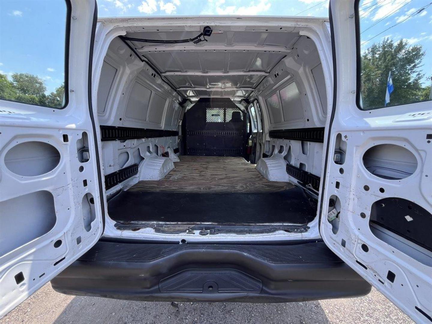 2012 White /Grey Ford E350 Vans (1FTSS3EL3CD) with an 5.4l V8 EFI Sohc 5.4l engine, Automatic transmission, located at 745 East Steele Rd., West Columbia, SC, 29170, (803) 755-9148, 33.927212, -81.148483 - Special Internet Price! 2012 Ford E350 Vans Econoline - Photo#19