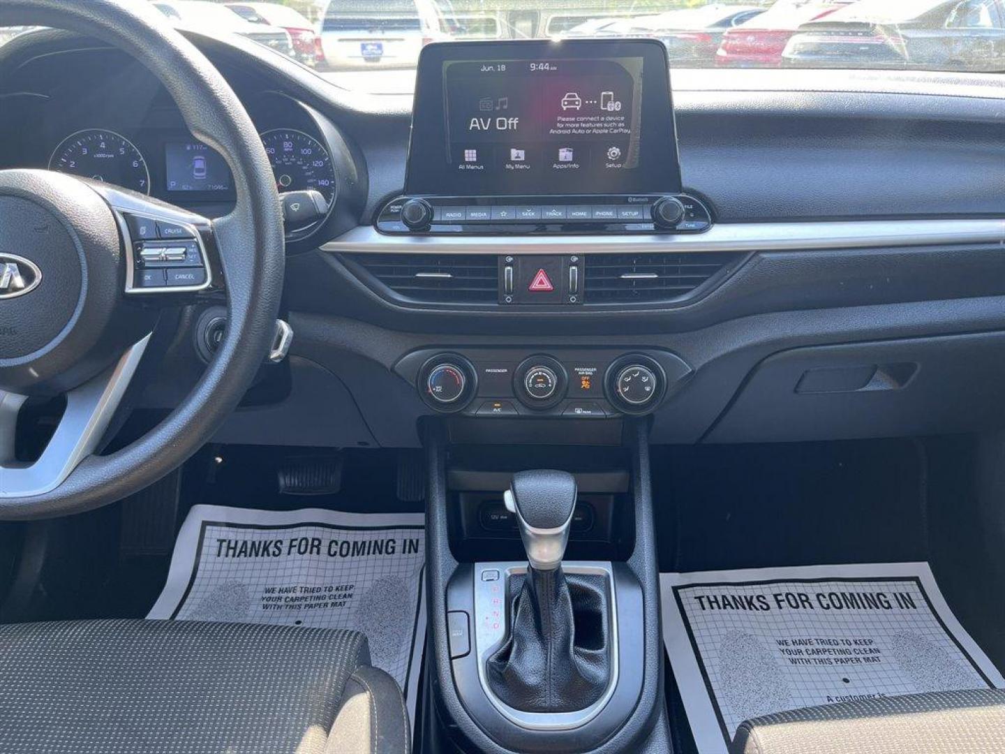 2020 White /Black Kia Forte (3KPF24AD2LE) with an 2.0l I-4 MPI Dohc 2.0l engine, Automatic transmission, located at 745 East Steele Rd., West Columbia, SC, 29170, (803) 755-9148, 33.927212, -81.148483 - Special Internet Price! 2020 Kia Forte with Bluetooth, Backup camera, Cruise control, Keyless entry, Cloth interior, Air conditioning, Powered windows, Powered door locks, Plus more! - Photo#9