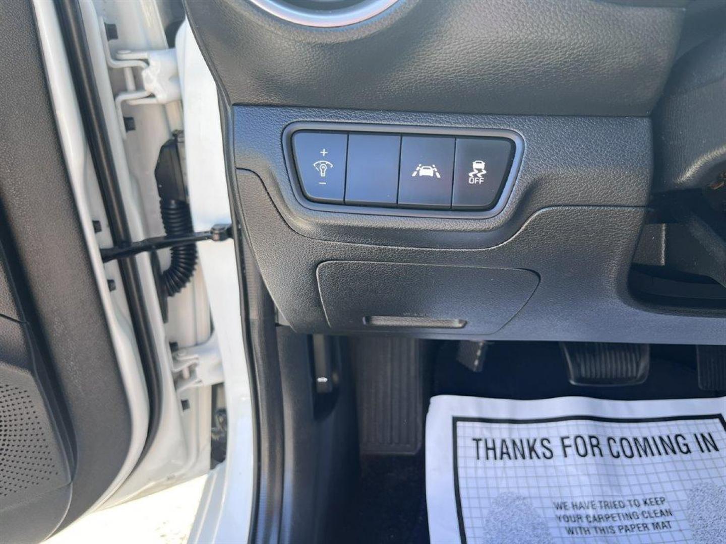 2020 White /Black Kia Forte (3KPF24AD2LE) with an 2.0l I-4 MPI Dohc 2.0l engine, Automatic transmission, located at 745 East Steele Rd., West Columbia, SC, 29170, (803) 755-9148, 33.927212, -81.148483 - Special Internet Price! 2020 Kia Forte with Bluetooth, Backup camera, Cruise control, Keyless entry, Cloth interior, Air conditioning, Powered windows, Powered door locks, Plus more! - Photo#16