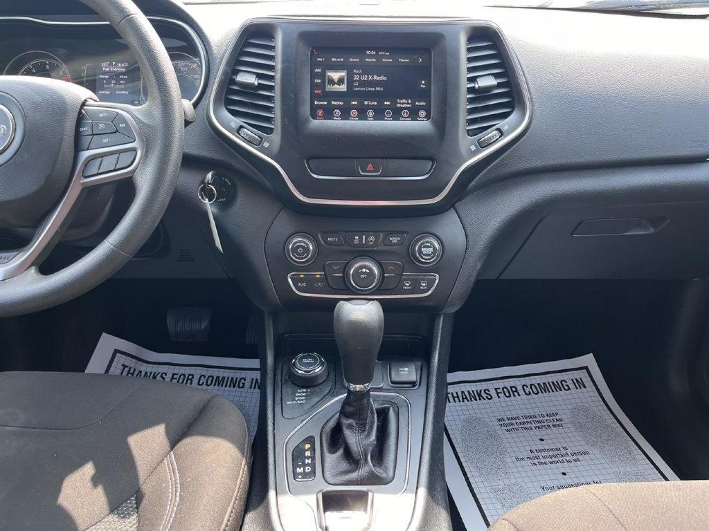 2020 Silver /Black Jeep Cherokee (1C4PJMCB2LD) with an 2.4l I-4 MPI Sohc 2.4l engine, Automatic transmission, located at 745 East Steele Rd., West Columbia, SC, 29170, (803) 755-9148, 33.927212, -81.148483 - Special Internet Price! 2020 Jeep Cherokee Latitude with AM/FM radio, SiriusXM radio, Backup camera, Cruise control, 4X4, Cloth interior, Powered windows, Powered door locks, Plus more! - Photo#9