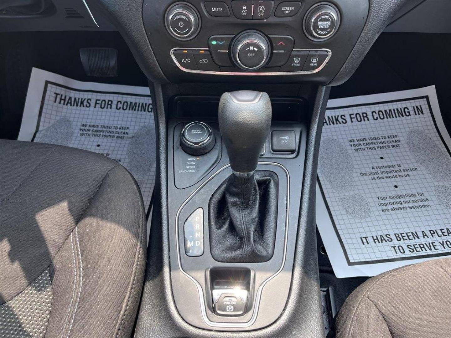 2020 Silver /Black Jeep Cherokee (1C4PJMCB2LD) with an 2.4l I-4 MPI Sohc 2.4l engine, Automatic transmission, located at 745 East Steele Rd., West Columbia, SC, 29170, (803) 755-9148, 33.927212, -81.148483 - Special Internet Price! 2020 Jeep Cherokee Latitude with AM/FM radio, SiriusXM radio, Backup camera, Cruise control, 4X4, Cloth interior, Powered windows, Powered door locks, Plus more! - Photo#13