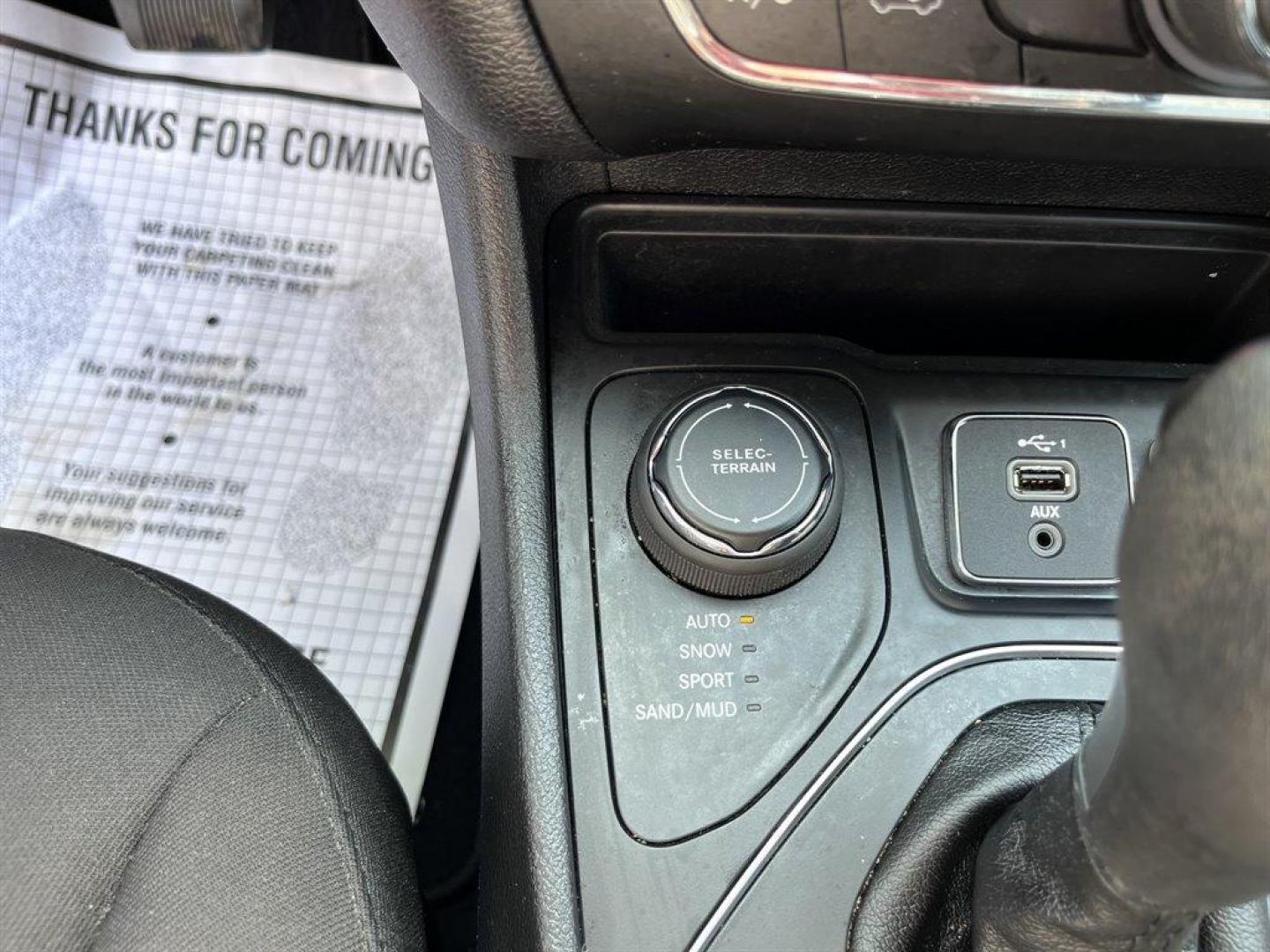 2020 Silver /Black Jeep Cherokee (1C4PJMCB2LD) with an 2.4l I-4 MPI Sohc 2.4l engine, Automatic transmission, located at 745 East Steele Rd., West Columbia, SC, 29170, (803) 755-9148, 33.927212, -81.148483 - Special Internet Price! 2020 Jeep Cherokee Latitude with AM/FM radio, SiriusXM radio, Backup camera, Cruise control, 4X4, Cloth interior, Powered windows, Powered door locks, Plus more! - Photo#14