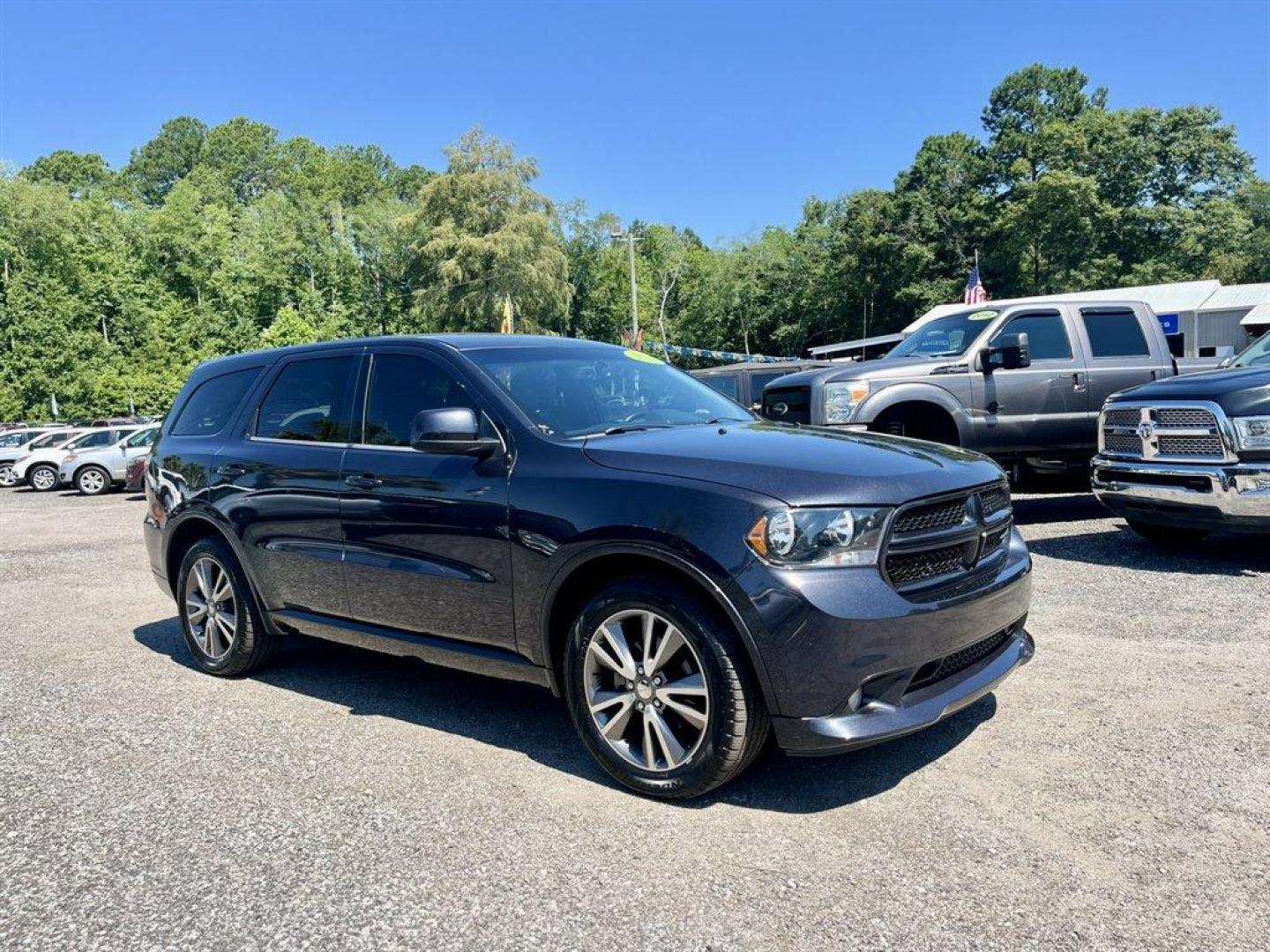 2013 Black /Black Dodge Durango (1C4RDHAG7DC) with an 3.6l V6 MPI Dohc 3.6l engine, Automatic transmission, located at 745 East Steele Rd., West Columbia, SC, 29170, (803) 755-9148, 33.927212, -81.148483 - Special Internet Price! 2013 Dodge Durango SXT with AM/FM radio, Cruise control, Keyless entry, Backup camera, Cloth interior, 3rd row seating, Air conditioning, Powered windows, Powered door locks, Plus more! - Photo#3