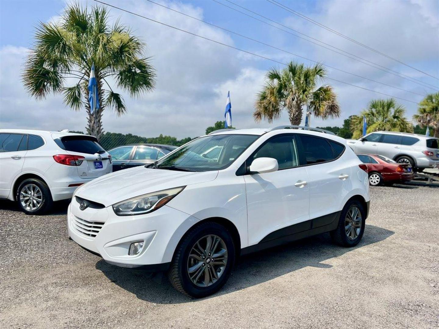 2015 White /Tan Hyundai Tucson (KM8JU3AG7FU) with an 2.4l I-4 DI Dohc 2.4l engine, Automatic transmission, located at 745 East Steele Rd., West Columbia, SC, 29170, (803) 755-9148, 33.927212, -81.148483 - Special Internet Price! 2015 Hyundai Tucson - Photo#0