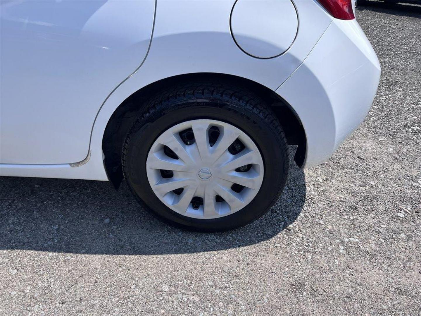 2015 White /Black Nissan Versa Note (3N1CE2CP6FL) with an 1.6l I-4 Smpi Dohc Cvtcs engine, Automatic transmission, located at 745 East Steele Rd., West Columbia, SC, 29170, (803) 755-9148, 33.927212, -81.148483 - Special Internet Price! 2015 Nissan Versa Note with AM/FM radio, Cruise control, Cloth interior, Hatchback, Powered windows, Powered doors, Plus more! - Photo#30