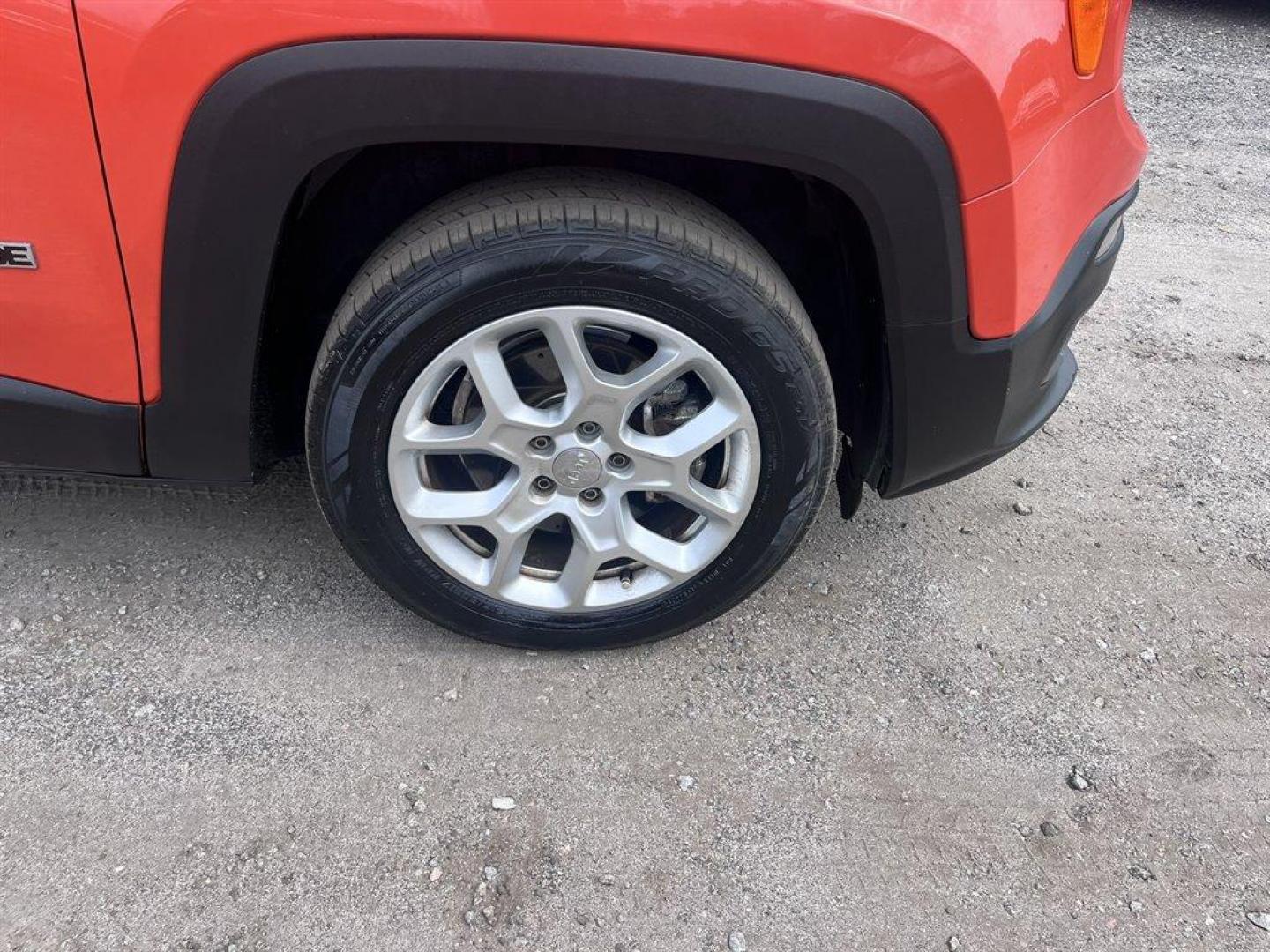 2015 Orange /Grey Jeep Renegade (ZACCJABT0FP) with an 2.4l I-4 Smpi Dohc 2.4l engine, Automatic transmission, located at 745 East Steele Rd., West Columbia, SC, 29170, (803) 755-9148, 33.927212, -81.148483 - Special Internet Price! 2015 Jeep Renegade Latitude with AM/FM radio, Backup camera, Cruise control, Automatic air conditioning, Push to start, Keyless entry, Cloth interior, Powered windows, Powered door locks, Plus more! - Photo#29