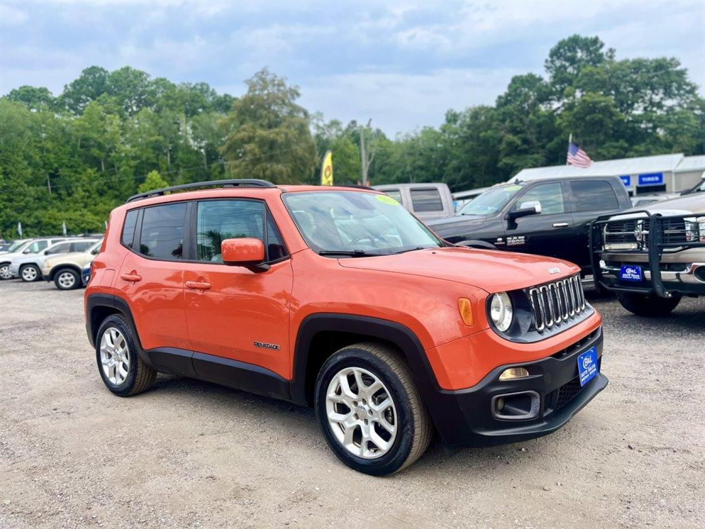 2015 Orange /Grey Jeep Renegade (ZACCJABT0FP) with an 2.4l I-4 Smpi Dohc 2.4l engine, Automatic transmission, located at 745 East Steele Rd., West Columbia, SC, 29170, (803) 755-9148, 33.927212, -81.148483 - Special Internet Price! 2015 Jeep Renegade Latitude with AM/FM radio, Backup camera, Cruise control, Automatic air conditioning, Push to start, Keyless entry, Cloth interior, Powered windows, Powered door locks, Plus more! - Photo#3