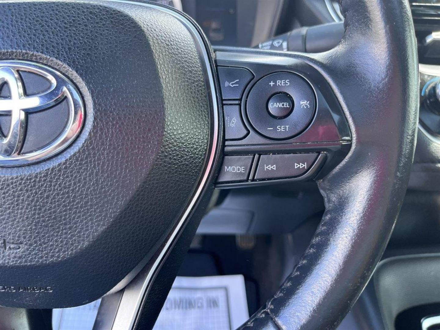 2021 Silver /Black Toyota Corolla (5YFP4MCE1MP) with an 2.0l I-4 DI Dohc 2.0l engine, Automatic transmission, located at 745 East Steele Rd., West Columbia, SC, 29170, (803) 755-9148, 33.927212, -81.148483 - Special Internet Price! 2021 Toyota Corolla with AM/FM radio, Auto air condition, Cruise control, Sunroof, Backup camera, Cloth interior, Push to start, Keyless entry, Powered windows, Powered door locks, Plus more! - Photo#10