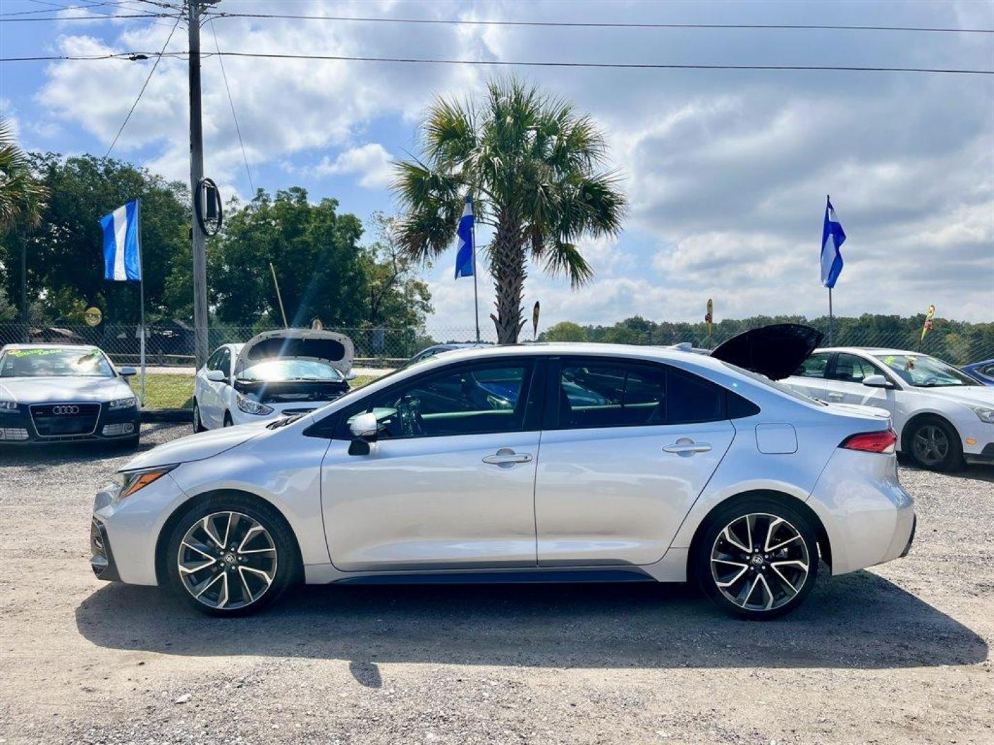 2021 Silver /Black Toyota Corolla (5YFP4MCE1MP) with an 2.0l I-4 DI Dohc 2.0l engine, Automatic transmission, located at 745 East Steele Rd., West Columbia, SC, 29170, (803) 755-9148, 33.927212, -81.148483 - Special Internet Price! 2021 Toyota Corolla with AM/FM radio, Auto air condition, Cruise control, Sunroof, Backup camera, Cloth interior, Push to start, Keyless entry, Powered windows, Powered door locks, Plus more! - Photo#1