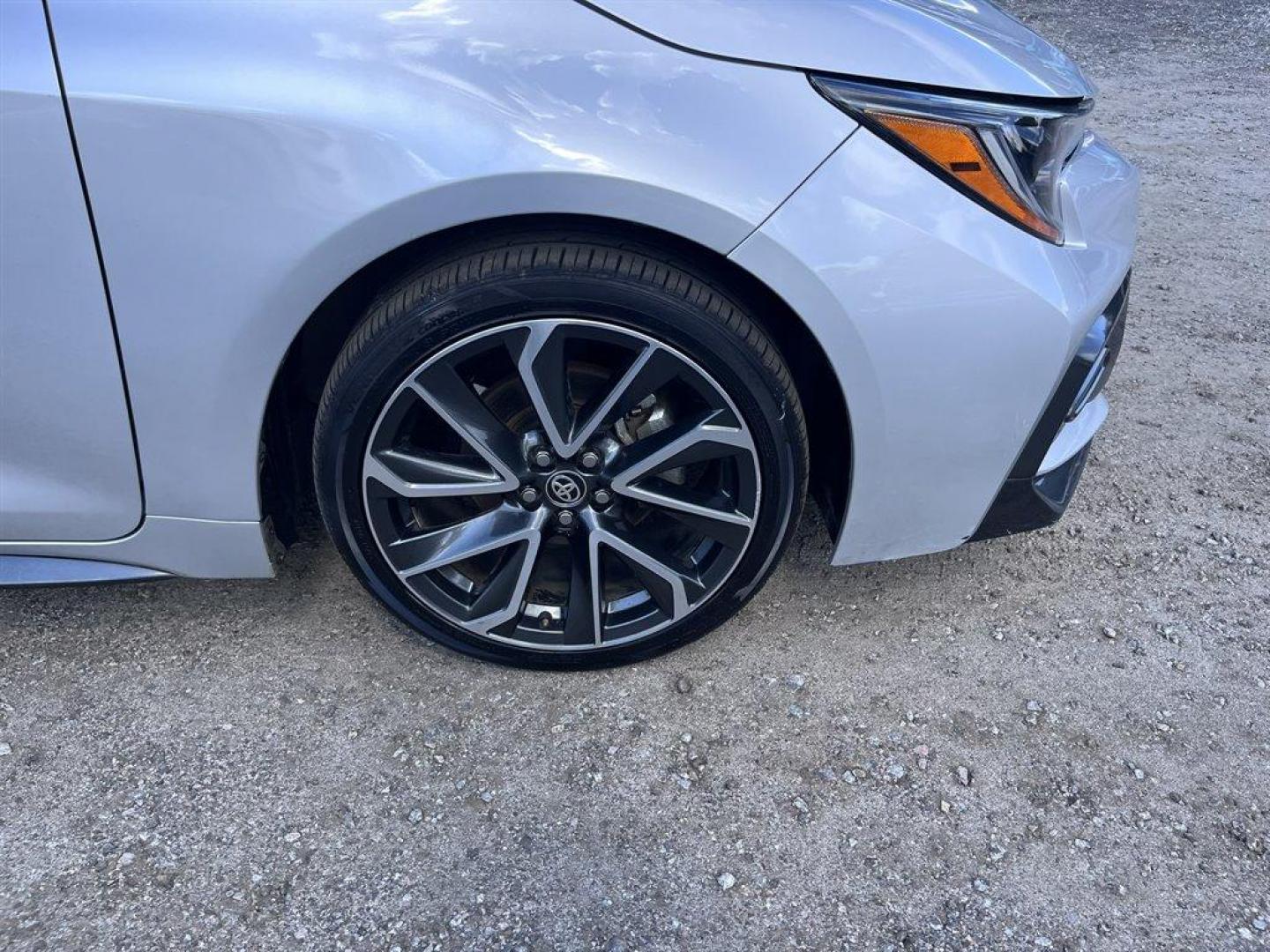 2021 Silver /Black Toyota Corolla (5YFP4MCE1MP) with an 2.0l I-4 DI Dohc 2.0l engine, Automatic transmission, located at 745 East Steele Rd., West Columbia, SC, 29170, (803) 755-9148, 33.927212, -81.148483 - Special Internet Price! 2021 Toyota Corolla with AM/FM radio, Auto air condition, Cruise control, Sunroof, Backup camera, Cloth interior, Push to start, Keyless entry, Powered windows, Powered door locks, Plus more! - Photo#35