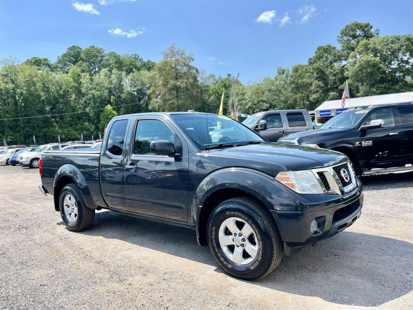 2012 Grey /Grey Nissan Frontier (1N6AD0CWXCC) with an 4.0l V6 MPI Dohc 4.0l engine, Automatic transmission, located at 745 East Steele Rd., West Columbia, SC, 29170, (803) 755-9148, 33.927212, -81.148483 - Special Internet Price! 2012 Nissan Frontier SV with AM/FM radio, Cruise control, Keyless entry, Cloth interior, Truck bed cap, Powered windows, Powered door locks, Plus more! - Photo#3