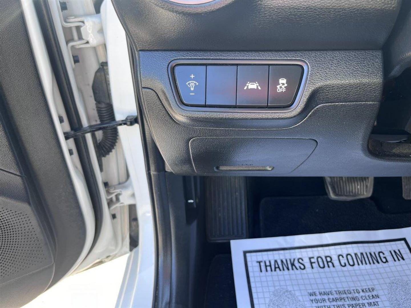 2021 White /Black Kia Forte (3KPF24AD7ME) with an 2.0l I-4 MPI Dohc 2.0l engine, Automatic transmission, located at 745 East Steele Rd., West Columbia, SC, 29170, (803) 755-9148, 33.927212, -81.148483 - Special Internet Price! 2021 Kia Forte FE with Bluetooth, AM/FM radio, Backup camera, Keyless entry, Manual air conditioning, Black cloth interior, Powered windows, Powered door locks, Plus more! - Photo#15