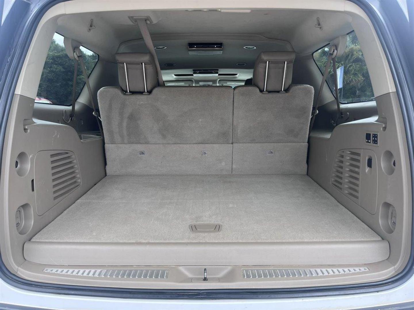 2015 White /Taupe Chevrolet Suburban (1GNSKKKC2FR) with an 5.3l V8 DI VVT Flex 5.3l engine, Automatic transmission, located at 745 East Steele Rd., West Columbia, SC, 29170, (803) 755-9148, 33.927212, -81.148483 - Special Internet Price! 2015 Chevrolet Suburban 1500 LTZ with Bluetooth, Backup camera, Other Apps, Cruise control, Sunroof, Leather interior, Powered driver seat, 3rd row seating, Dual rear entertainment, Powered liftgate, Powered windows, Powered door locks, Plus more! - Photo#37