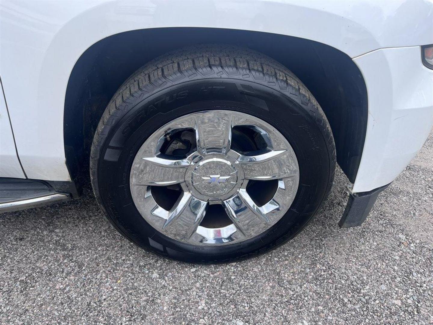 2015 White /Taupe Chevrolet Suburban (1GNSKKKC2FR) with an 5.3l V8 DI VVT Flex 5.3l engine, Automatic transmission, located at 745 East Steele Rd., West Columbia, SC, 29170, (803) 755-9148, 33.927212, -81.148483 - Special Internet Price! 2015 Chevrolet Suburban 1500 LTZ with Bluetooth, Backup camera, Other Apps, Cruise control, Sunroof, Leather interior, Powered driver seat, 3rd row seating, Dual rear entertainment, Powered liftgate, Powered windows, Powered door locks, Plus more! - Photo#41