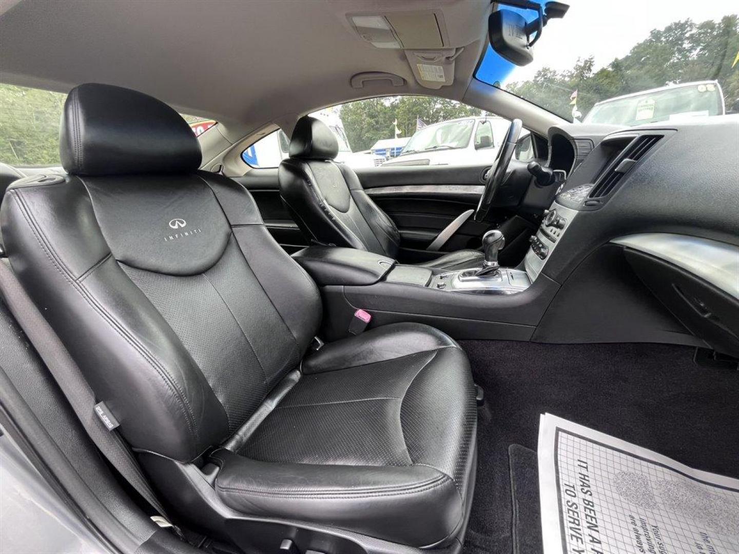 2014 Grey /Black Infiniti Q60 (JN1CV6EK4EM) with an 3.7l V6 SFI Dohc 3.7l engine, Automatic transmission, located at 745 East Steele Rd., West Columbia, SC, 29170, (803) 755-9148, 33.927212, -81.148483 - Special Internet Price! 2014 Infiniti Q60 with AM/FM radio, Cruise control, Push to start, Keyless entry, Backup camera, Leather interior, Heated front seats, Powered front seats, Powered windows, Powered door locks, Plus more! - Photo#27