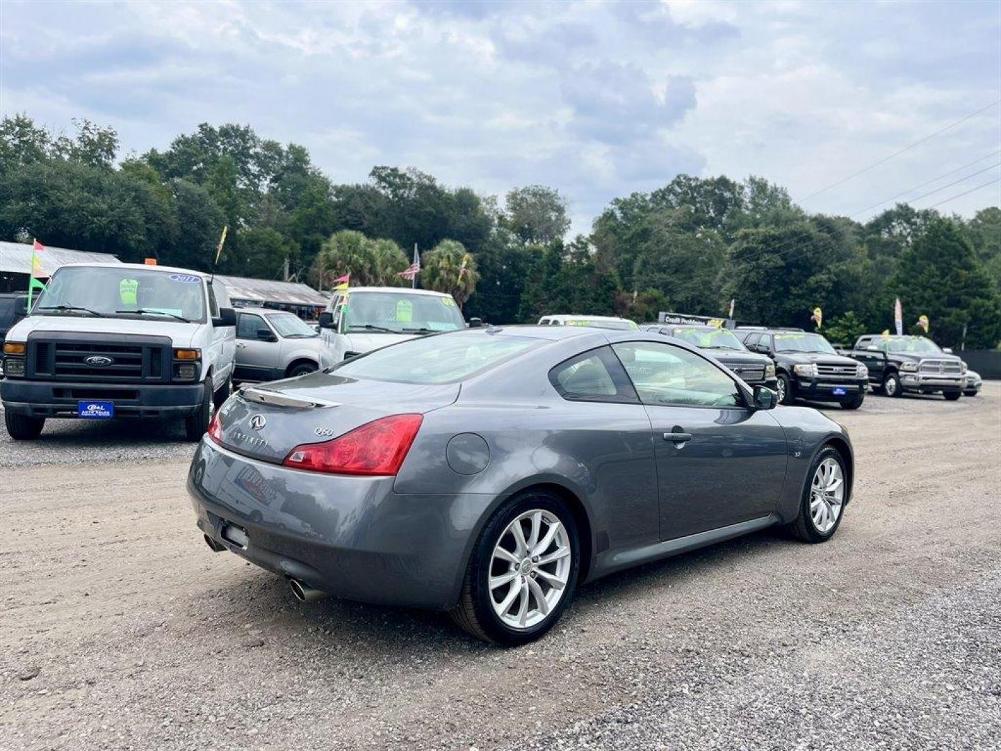 2014 Grey /Black Infiniti Q60 (JN1CV6EK4EM) with an 3.7l V6 SFI Dohc 3.7l engine, Automatic transmission, located at 745 East Steele Rd., West Columbia, SC, 29170, (803) 755-9148, 33.927212, -81.148483 - Special Internet Price! 2014 Infiniti Q60 with AM/FM radio, Cruise control, Push to start, Keyless entry, Backup camera, Leather interior, Heated front seats, Powered front seats, Powered windows, Powered door locks, Plus more! - Photo#4