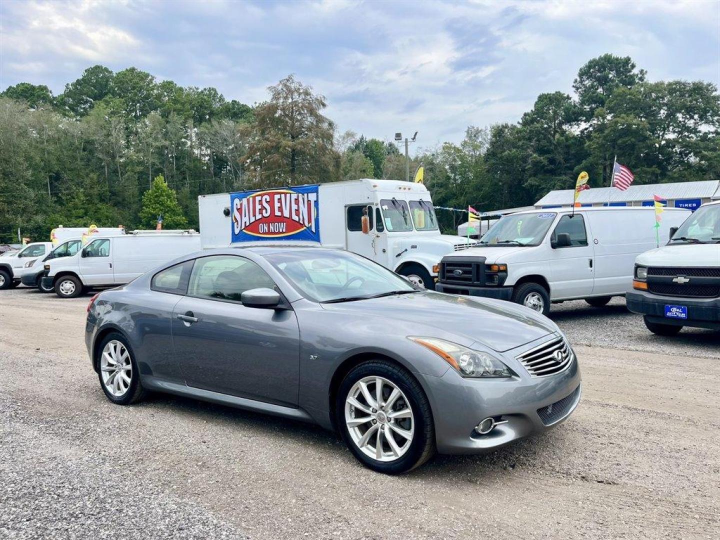 2014 Grey /Black Infiniti Q60 (JN1CV6EK4EM) with an 3.7l V6 SFI Dohc 3.7l engine, Automatic transmission, located at 745 East Steele Rd., West Columbia, SC, 29170, (803) 755-9148, 33.927212, -81.148483 - Special Internet Price! 2014 Infiniti Q60 with AM/FM radio, Cruise control, Push to start, Keyless entry, Backup camera, Leather interior, Heated front seats, Powered front seats, Powered windows, Powered door locks, Plus more! - Photo#6