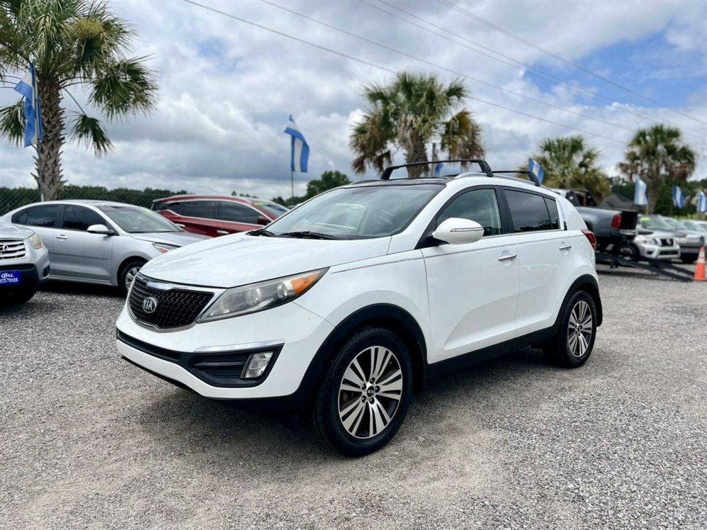 2014 White /Grey Kia Sportage (KNDPC3AC6E7) with an 2.4l I-4 DI Dohc 2.4l engine, Automatic transmission, located at 745 East Steele Rd., West Columbia, SC, 29170, (803) 755-9148, 33.927212, -81.148483 - Special Internet Price! 2014 Kia Sportage EX with Bluetooth, Backup camera, Cruise control, Heated front seats, Dual moonroof, Leather interior, Powered windows, Powered door locks, Plus more! - Photo#0