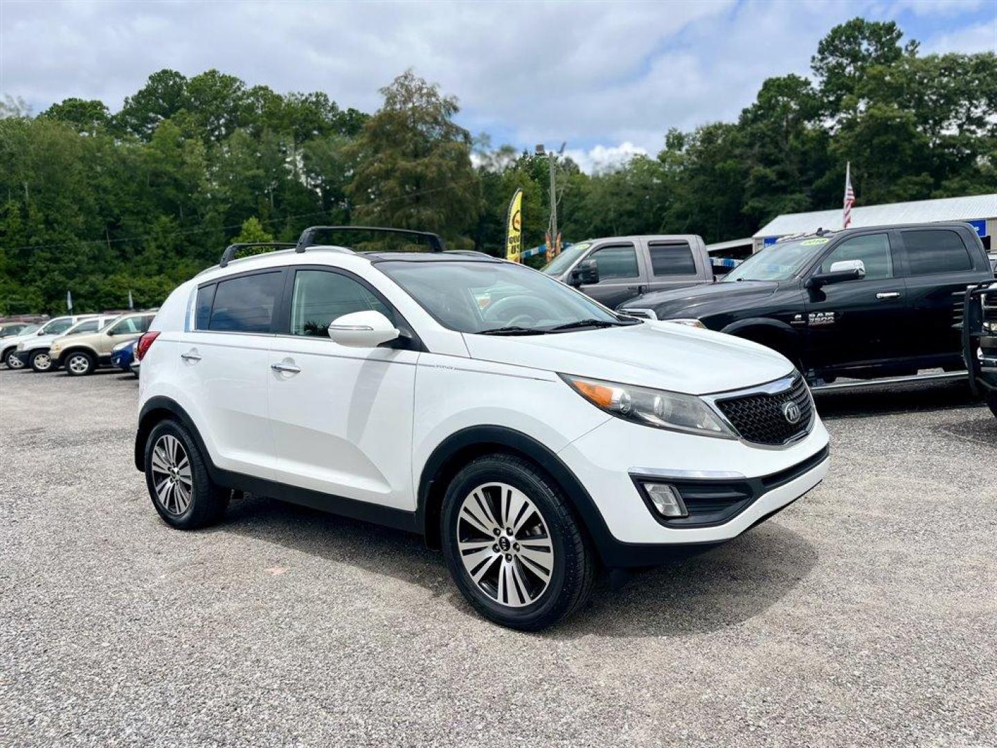 2014 White /Grey Kia Sportage (KNDPC3AC6E7) with an 2.4l I-4 DI Dohc 2.4l engine, Automatic transmission, located at 745 East Steele Rd., West Columbia, SC, 29170, (803) 755-9148, 33.927212, -81.148483 - Special Internet Price! 2014 Kia Sportage EX with Bluetooth, Backup camera, Cruise control, Heated front seats, Dual moonroof, Leather interior, Powered windows, Powered door locks, Plus more! - Photo#2