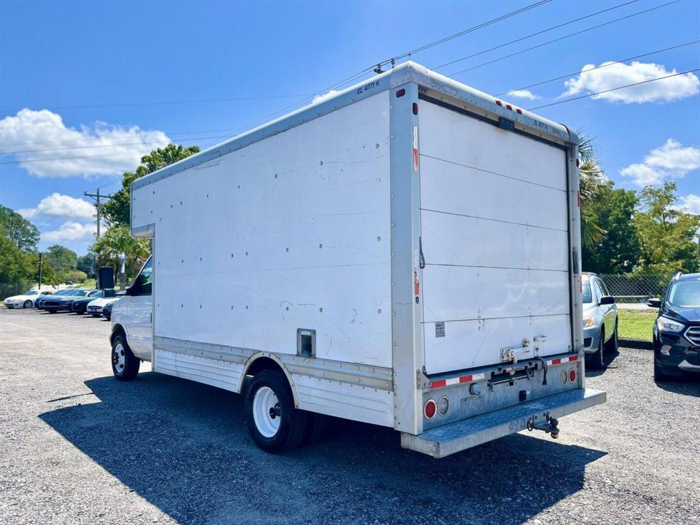 2006 White /Grey Ford Commercial Vans (1FDXE45S66H) with an 6.8l V10 EFI 6.8l engine, Automatic transmission, located at 745 East Steele Rd., West Columbia, SC, 29170, (803) 755-9148, 33.927212, -81.148483 - Special Internet Price! 2006 Ford E-450 - Photo#1