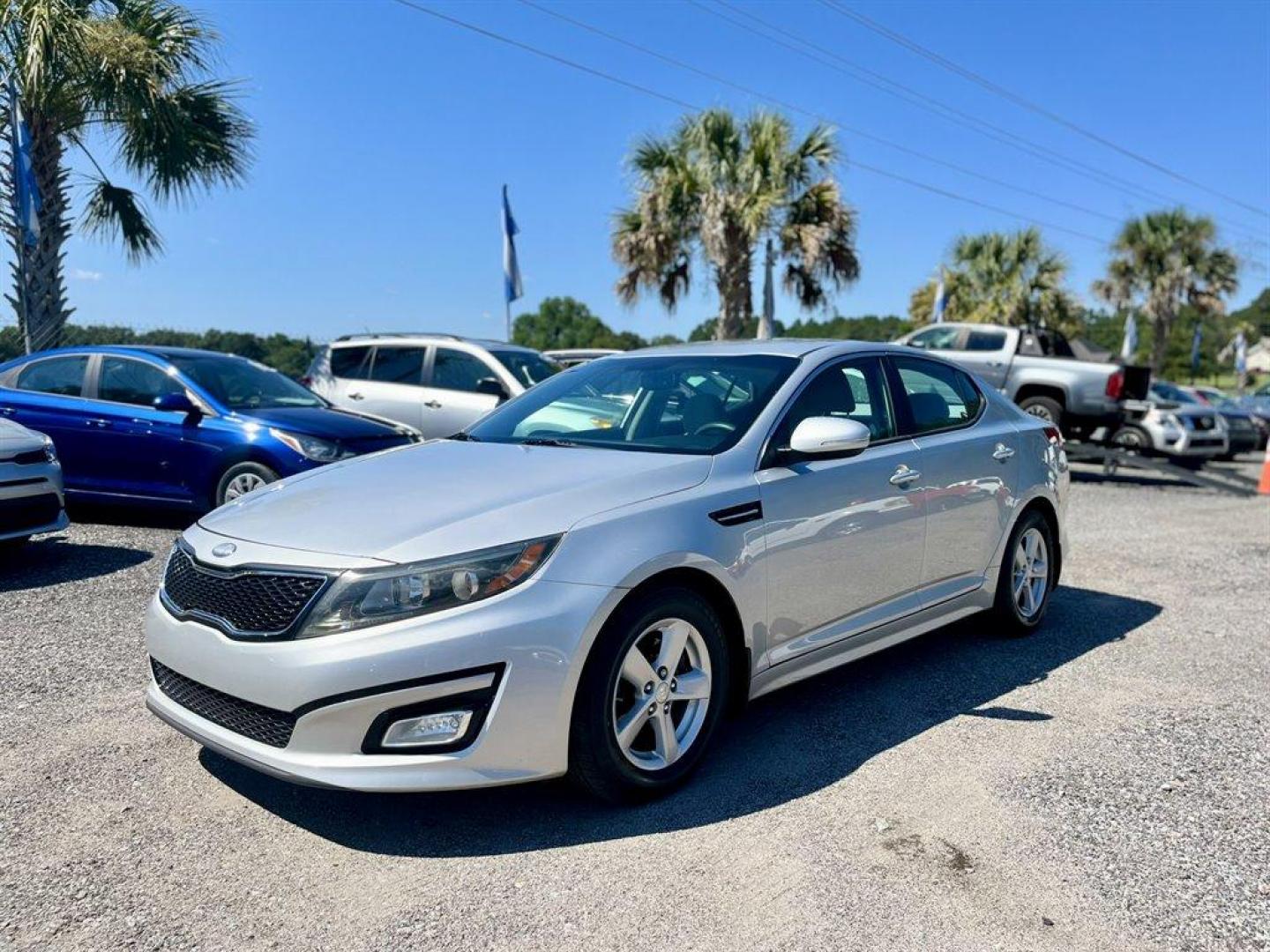 2014 White /Grey Kia Optima (5XXGM4A73EG) with an 2.4l I-4 DI Dohc 2.4l engine, Automatic transmission, located at 745 East Steele Rd., West Columbia, SC, 29170, (803) 755-9148, 33.927212, -81.148483 - Special Internet Price! 2014 Kia Optima with AM/FM radio, Backup camera, Cruise control, Cloth interior, Powered windows, Powered door locks, Keyless entry, Plus more! - Photo#0