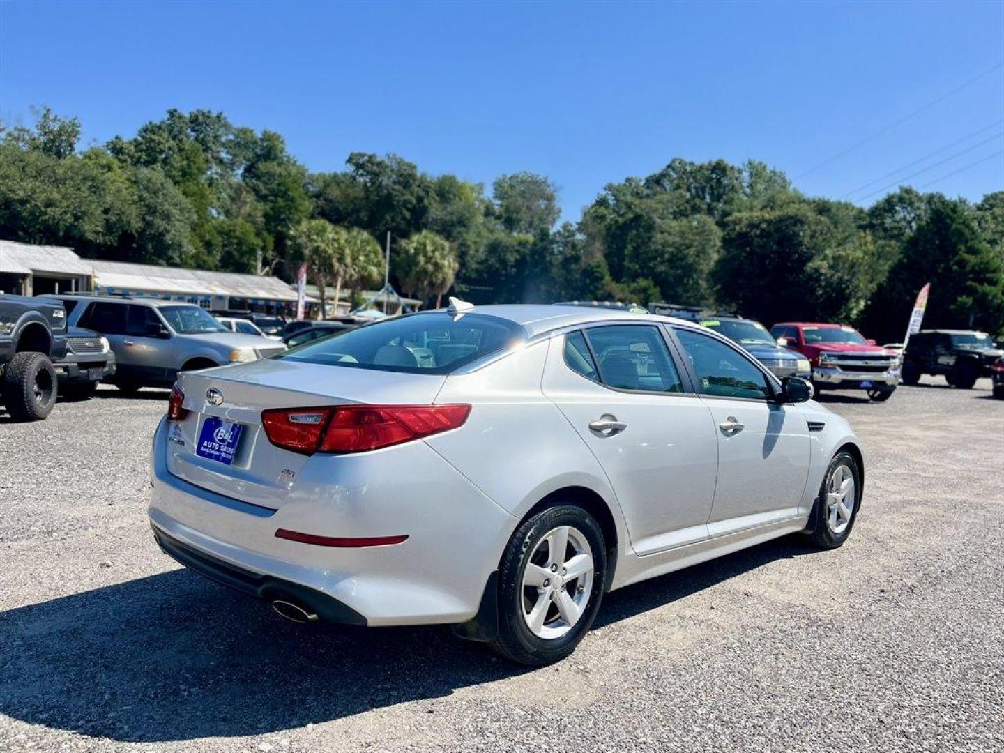 2014 White /Grey Kia Optima (5XXGM4A73EG) with an 2.4l I-4 DI Dohc 2.4l engine, Automatic transmission, located at 745 East Steele Rd., West Columbia, SC, 29170, (803) 755-9148, 33.927212, -81.148483 - Special Internet Price! 2014 Kia Optima with AM/FM radio, Backup camera, Cruise control, Cloth interior, Powered windows, Powered door locks, Keyless entry, Plus more! - Photo#2