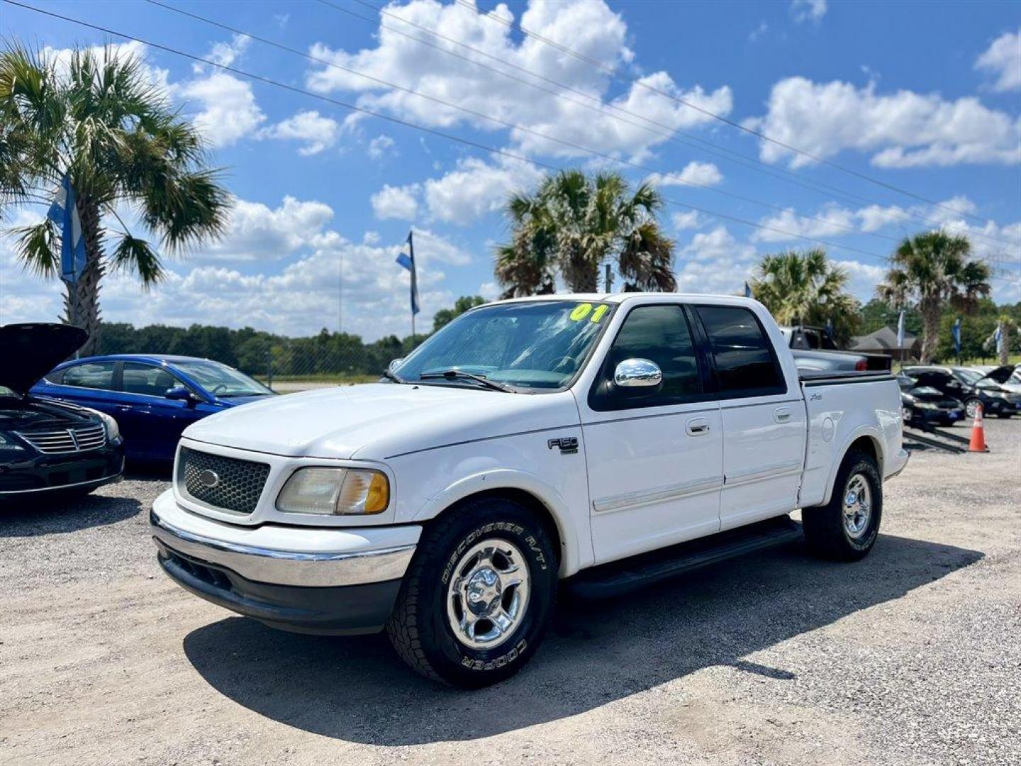 2001 White /Grey Ford F150 (1FTRW07L01K) with an 5.4l V8 EFI Sohc 5.4l engine, Automatic transmission, located at 745 East Steele Rd., West Columbia, SC, 29170, (803) 755-9148, 33.927212, -81.148483 - Special Internet Price! 2001 Ford F150 with AM/FM radio, Cruise control, Manual air conditioning, Sunroof, Leather interior, Powered windows, Powered door locks, Plus more! - Photo#0