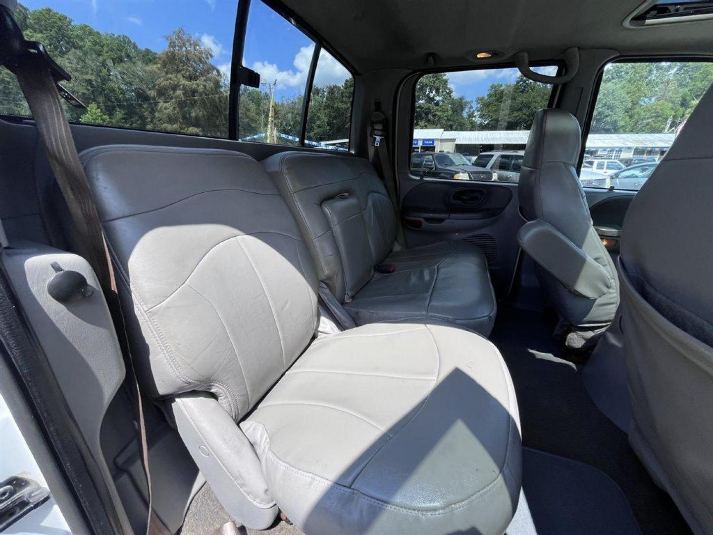 2001 White /Grey Ford F150 (1FTRW07L01K) with an 5.4l V8 EFI Sohc 5.4l engine, Automatic transmission, located at 745 East Steele Rd., West Columbia, SC, 29170, (803) 755-9148, 33.927212, -81.148483 - Special Internet Price! 2001 Ford F150 with AM/FM radio, Cruise control, Manual air conditioning, Sunroof, Leather interior, Powered windows, Powered door locks, Plus more! - Photo#19