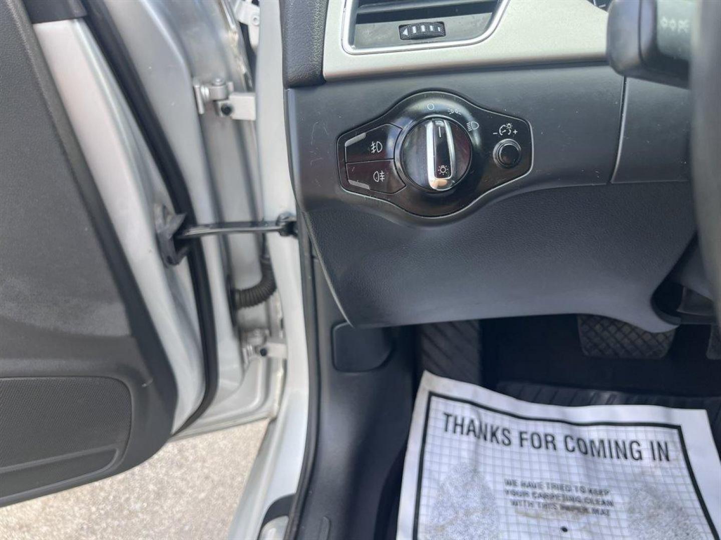 2010 Silver /Black Audi A4 (WAUBFAFL3AN) with an 2.0l I-4 FSI Dohc T/C 2.0 engine, Automatic transmission, located at 745 East Steele Rd., West Columbia, SC, 29170, (803) 755-9148, 33.927212, -81.148483 - Special Internet Price! 2010 Audi A4 Premium with AM/FM radio, Cruise control, Sunroof, Manual air conditioning, Keyless entry, Leather interior, Powered front seats, Powered windows, Powered door locks, Plus more! - Photo#21