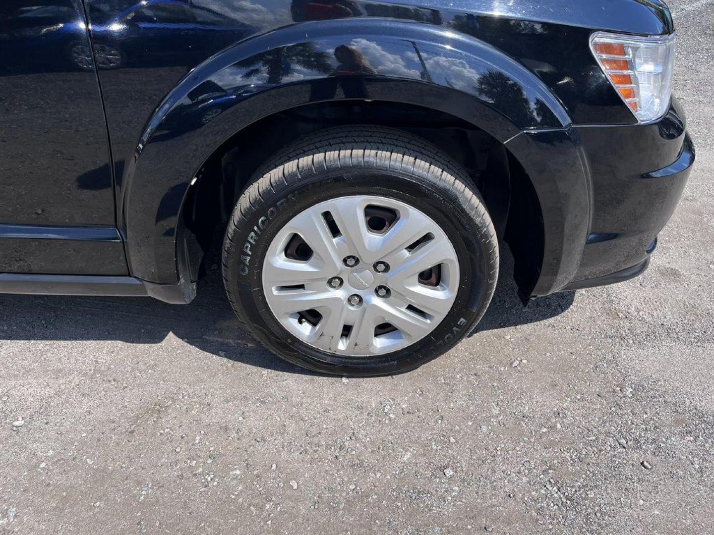 2017 Black /Black Dodge Journey (3C4PDCAB5HT) with an 2.4l I-4 SFI Dohc 2.4l engine, Automatic transmission, located at 745 East Steele Rd., West Columbia, SC, 29170, (803) 755-9148, 33.927212, -81.148483 - Special Internet Price! 2017 Dodge Journey with AM/FM radio, Cruise control, Cloth interior, 3rd row seating, Powered windows, Powered door locks, Plus more! - Photo#32