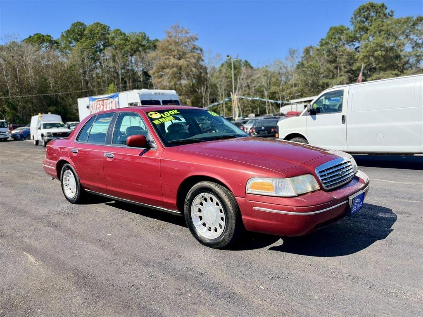 2000 Burgundy /Grey Ford Crown Victoria (2FAFP74W2YX) with an 4.6l V8 EFI Sohc 4.6l engine, Automatic transmission, located at 745 East Steele Rd., West Columbia, SC, 29170, (803) 755-9148, 33.927212, -81.148483 - Special Internet Price! 2000 Ford Crown Victoria LX with AM/FM stereo, Remote keyless entry, Air conditioning, Leather interior, Powered front seats, Powered windows, Powered door locks, Plus more! - Photo#3