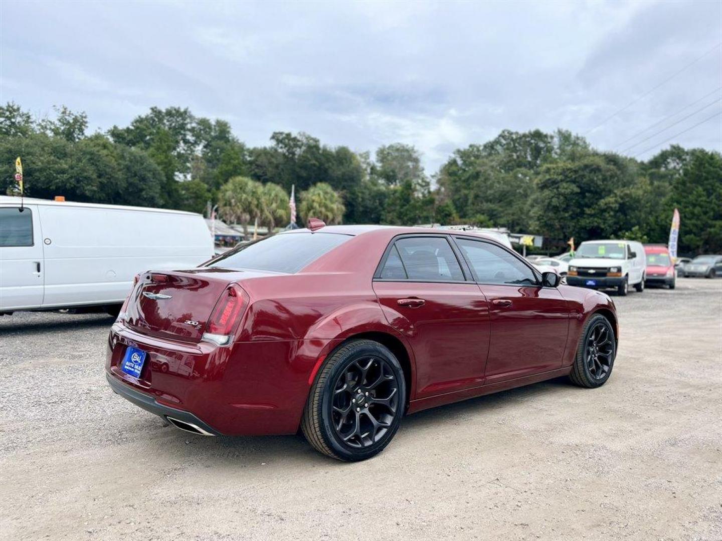 2019 Burgundy /Black Chrysler 300 (2C3CCABG3KH) with an 3.6l V6 MPI Dohc VVT Flex engine, Automatic transmission, located at 745 East Steele Rd., West Columbia, SC, 29170, (803) 755-9148, 33.927212, -81.148483 - Special Internet Price! 2019 Chrysler 300 with Bluetooth, Backup camera, Navigation, Cruise control, Push to start, Keyless entry, Leather interior, Heated front seats, Powered front seats, Powered windows, Powered door locks, Plus more! - Photo#2