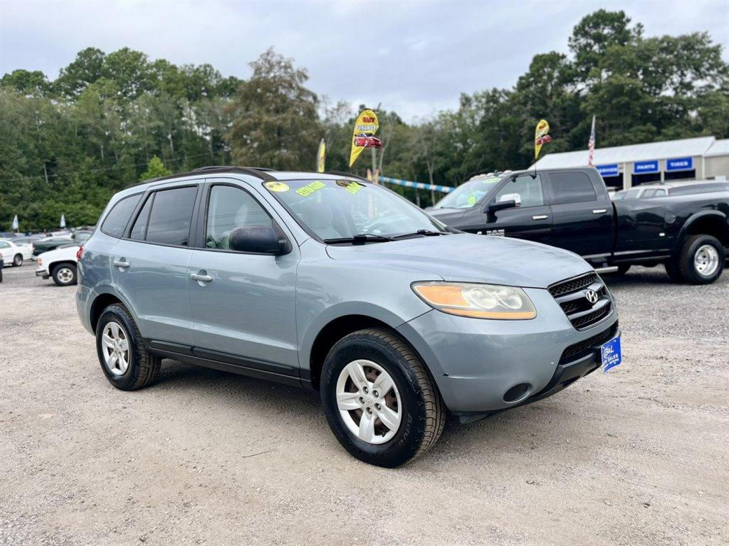 2009 Grey /Grey Hyundai Santa FE (5NMSG13D49H) with an 2.7l V6 MPI Dohc 2.7l engine, Automatic transmission, located at 745 East Steele Rd., West Columbia, SC, 29170, (803) 755-9148, 33.927212, -81.148483 - Special Internet Price! 2009 Hyundai Santa Fe GLS with AM/FM radio, Cruise control, Manual air conditioning, Cloth interior, Power windows, Powered door locks, Plus more! - Photo#3