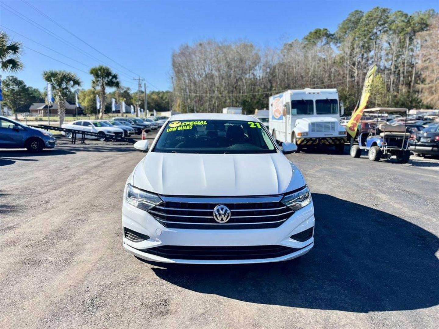 2021 White /Black Volkswagen Jetta (3VWC57BU0MM) with an 1.4l I-4 DI Dohc T/C 1.4l engine, Automatic transmission, located at 745 East Steele Rd., West Columbia, SC, 29170, (803) 755-9148, 33.927212, -81.148483 - Photo#7