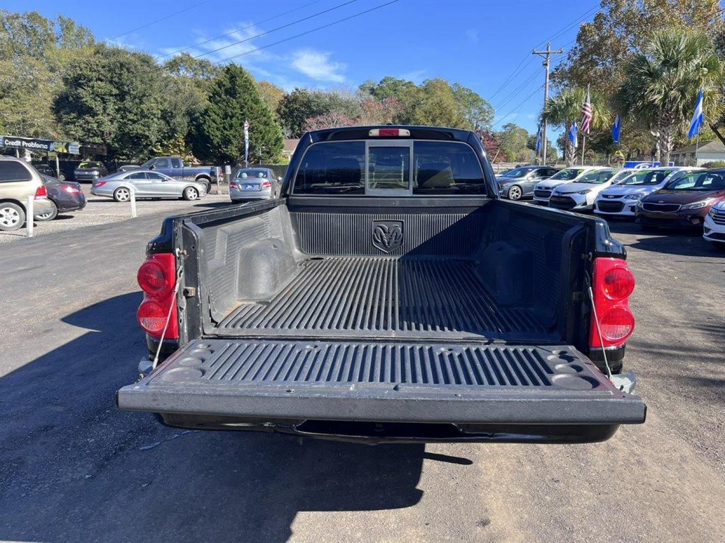 2007 Black Dodge Dakota (1D7HE42K17S) with an 3.7l V6 MPI 3.7l engine, located at 745 East Steele Rd., West Columbia, SC, 29170, (803) 755-9148, 33.927212, -81.148483 - COMING SOON!!! 2007 DODGE DAKOTA SLT - CURRENTLY IN RECONDITIONING - PICTURES AVAILABLE SOON - Photo#25