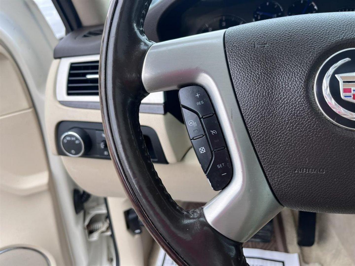 2008 White /Taupe Cadillac Escalade (1GYEC63828R) with an 6.2l V8 SFI OHV HO 6.2l engine, Automatic transmission, located at 745 East Steele Rd., West Columbia, SC, 29170, (803) 755-9148, 33.927212, -81.148483 - Special Internet Price! 2008 Cadillac Escalade with AM/FM radio, Backup camera, Navigation, Keyless entry, 3rd row seating, Rear entertainment, Sunroof, Leather interior, Powered windows, Powered door locks, Plus more! - Photo#10