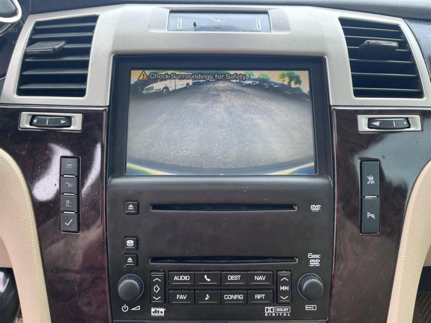 2008 White /Taupe Cadillac Escalade (1GYEC63828R) with an 6.2l V8 SFI OHV HO 6.2l engine, Automatic transmission, located at 745 East Steele Rd., West Columbia, SC, 29170, (803) 755-9148, 33.927212, -81.148483 - Special Internet Price! 2008 Cadillac Escalade with AM/FM radio, Backup camera, Navigation, Keyless entry, 3rd row seating, Rear entertainment, Sunroof, Leather interior, Powered windows, Powered door locks, Plus more! - Photo#16