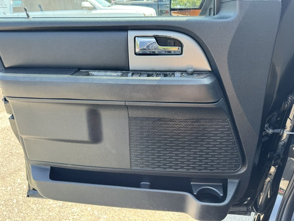 2015 Black /Black Ford Expedition EL (1FMJK1KT0FE) with an 3.5l V6 DI T/C Ecoboost 3 engine, Automatic transmission, located at 745 East Steele Rd., West Columbia, SC, 29170, (803) 755-9148, 33.927212, -81.148483- Photo#16