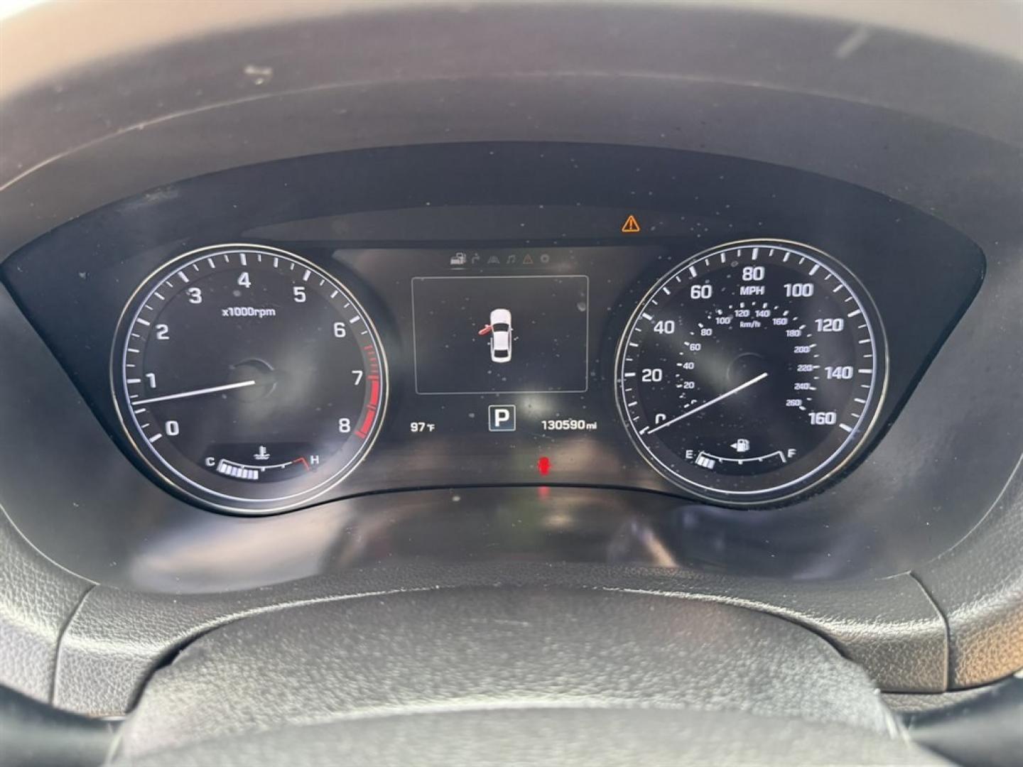 2015 White /Black Hyundai Genesis (KMHGN4JE2FU) with an 3.8l V6 DI Dohc Cvvt 3.8l engine, Automatic transmission, located at 745 East Steele Rd., West Columbia, SC, 29170, (803) 755-9148, 33.927212, -81.148483- Photo#10