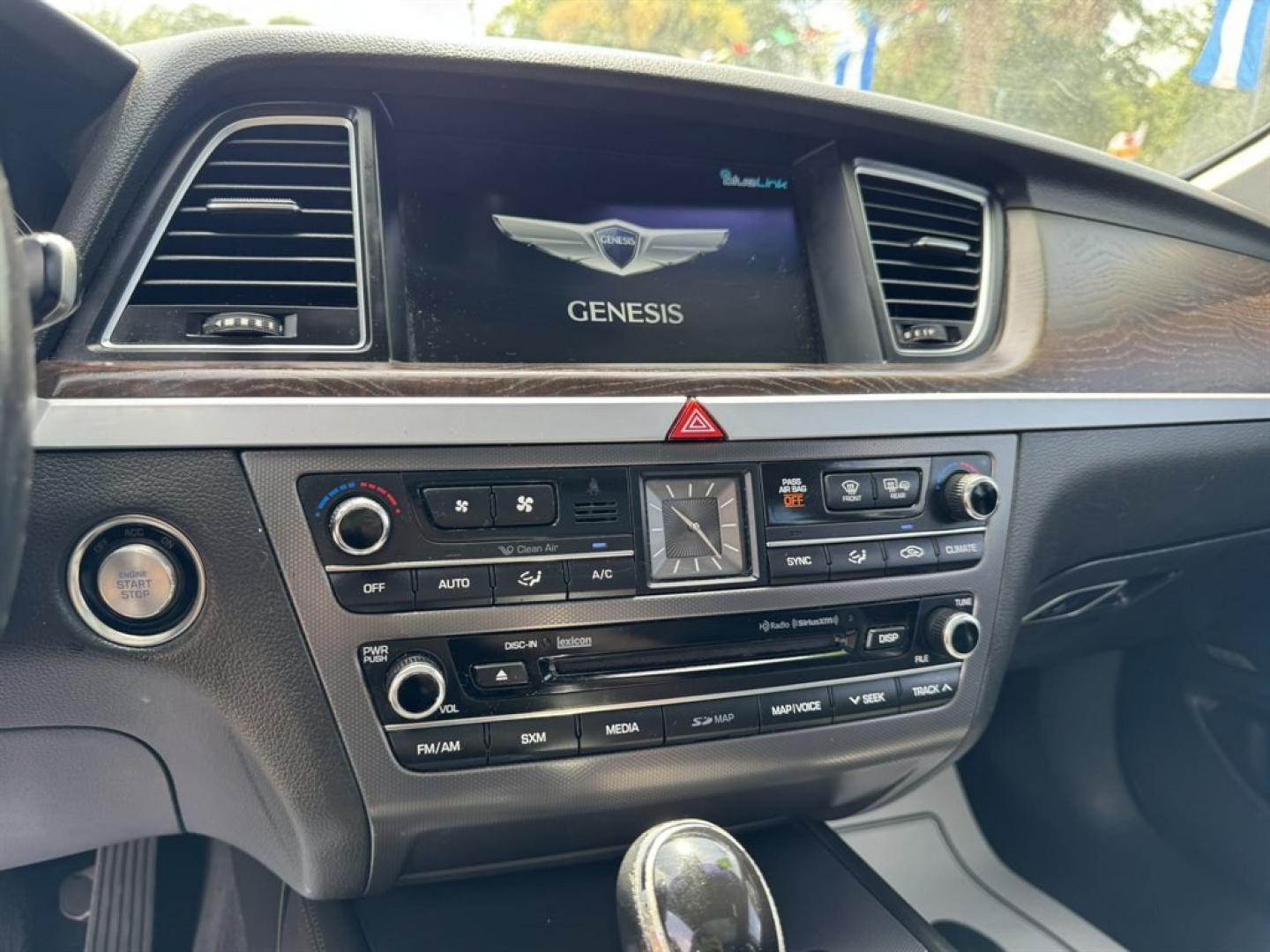2015 White /Black Hyundai Genesis (KMHGN4JE2FU) with an 3.8l V6 DI Dohc Cvvt 3.8l engine, Automatic transmission, located at 745 East Steele Rd., West Columbia, SC, 29170, (803) 755-9148, 33.927212, -81.148483- Photo#11