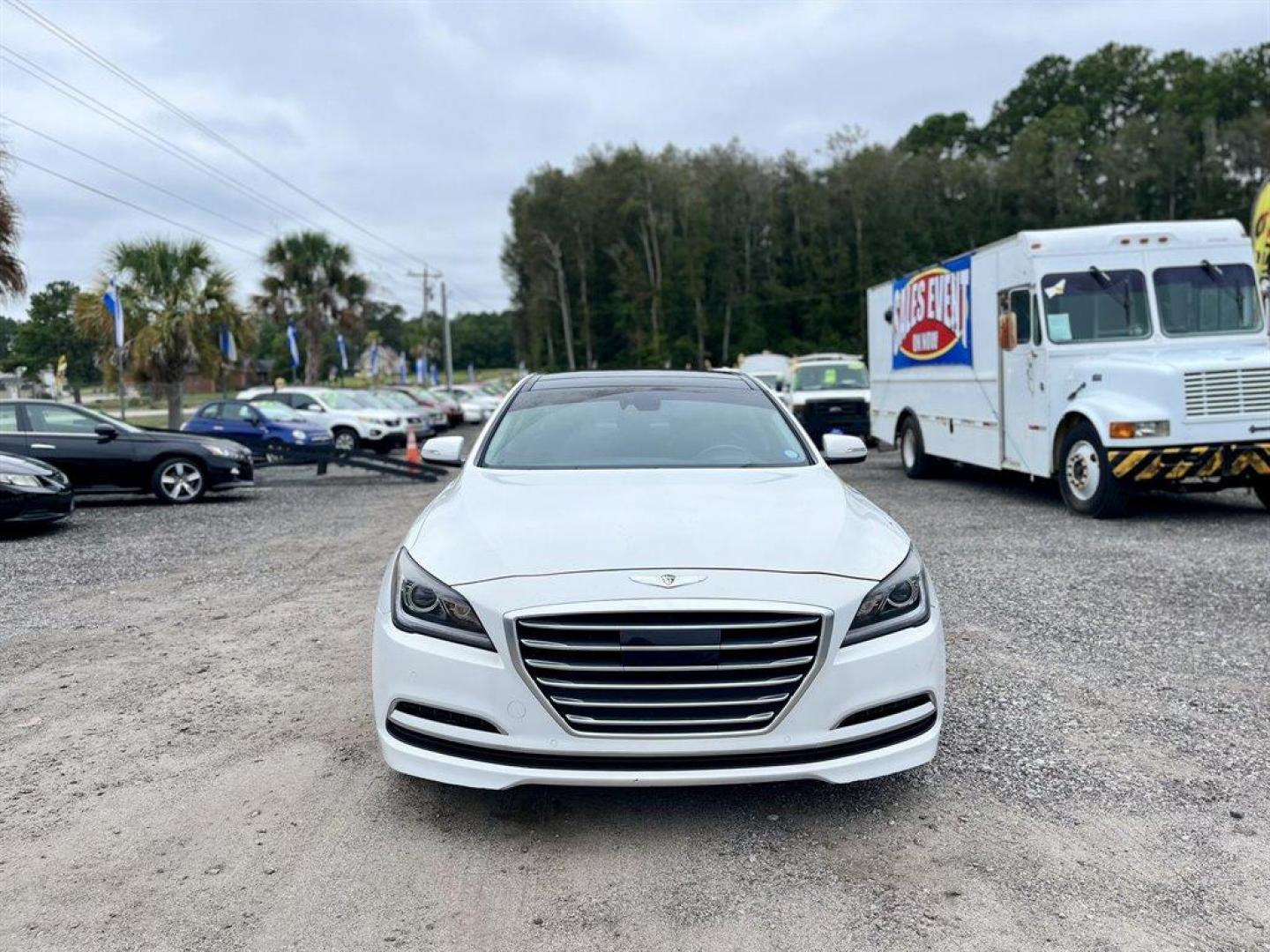 2015 White /Black Hyundai Genesis (KMHGN4JE2FU) with an 3.8l V6 DI Dohc Cvvt 3.8l engine, Automatic transmission, located at 745 East Steele Rd., West Columbia, SC, 29170, (803) 755-9148, 33.927212, -81.148483 - Special Internet Price! 2015 Hyundai Genesis with Bluetooth, Navigation, Cruise control, Push to start, Panoramic sunroof, Keyless entry, Leather interior, Heated front seats, Powered front seats, Powered windows, Powered door locks, Plus more! - Photo#7