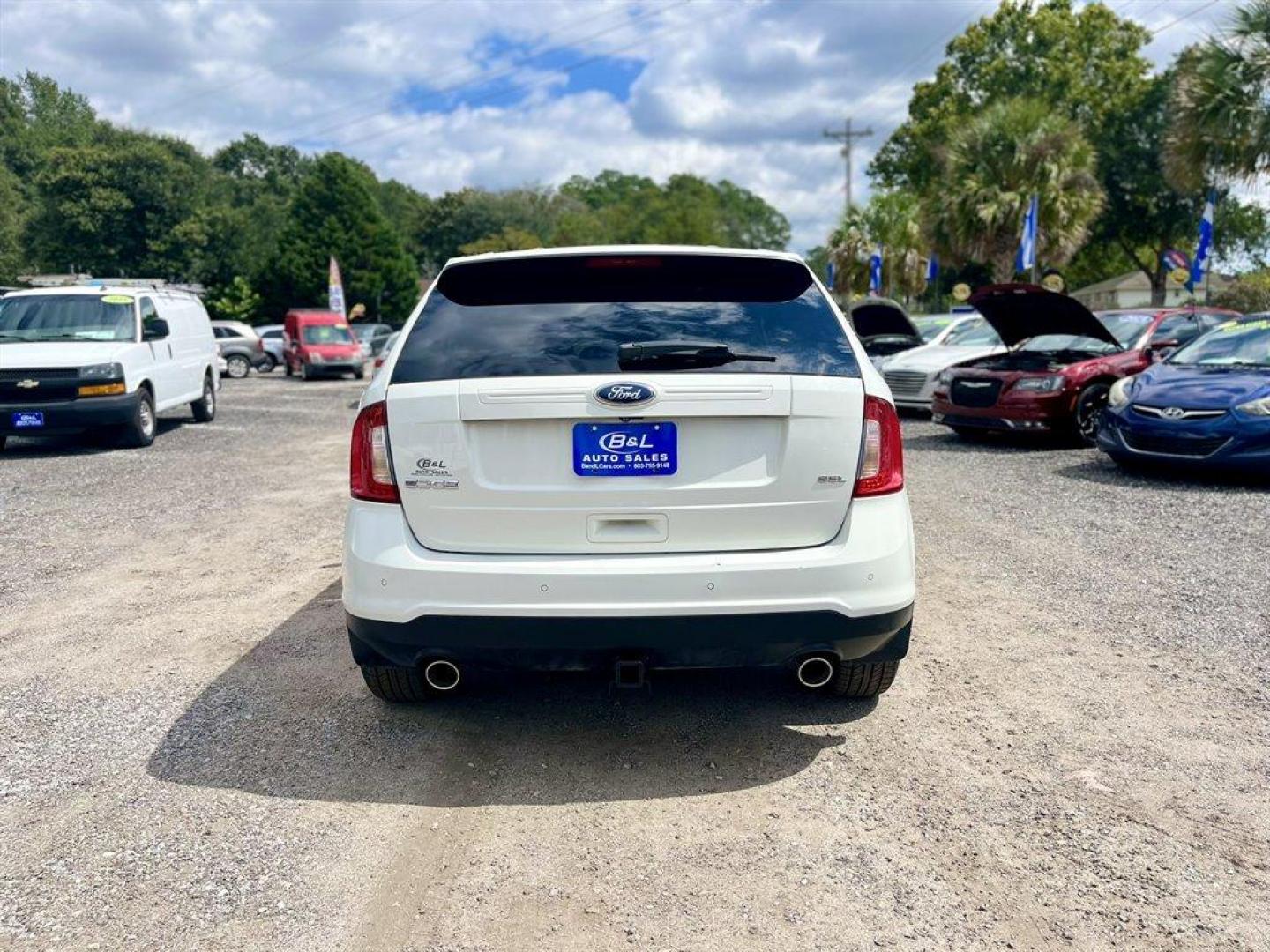 2012 White /Tan Ford Edge (2FMDK3JC2CB) with an 3.5l V6 Smpi Dohc 3.5l engine, Automatic transmission, located at 745 East Steele Rd., West Columbia, SC, 29170, (803) 755-9148, 33.927212, -81.148483 - Special Internet Price! 2012 Ford Edge with AM/FM radio, Cruise control, Manual air conditioning, Leather interior, Powered front seats, Keyless entry, Powered 2nd row, Powered door locks, Powered windows, Plus more! - Photo#3