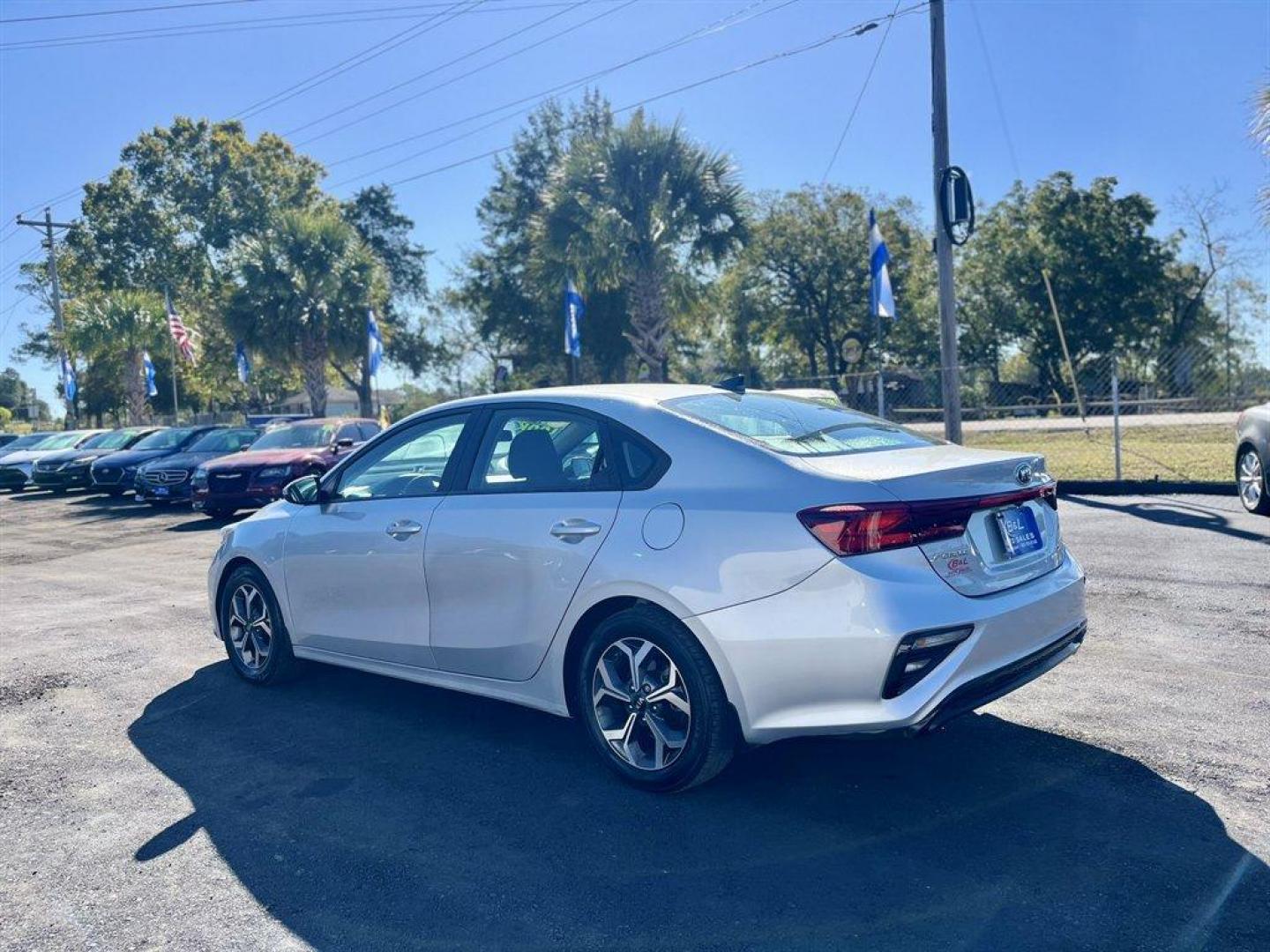 2021 Silver /Black Kia Forte (3KPF24AD1ME) with an 2.0l I-4 MPI Dohc 2.0l engine, Automatic transmission, located at 745 East Steele Rd., West Columbia, SC, 29170, (803) 755-9148, 33.927212, -81.148483 - Special Internet Price! 2021 Kia Forte with AM/FM/MP3 Audio System, 2 LCD Monitors In The Front, Cruise Control, Backup Camera, Manual Air Conditioning, Keyless Entry, Front Bucket Seats, Cloth Seats, Bench Rear Seat, Powered Windows, Powered Door Locks, Plus More! - Photo#2