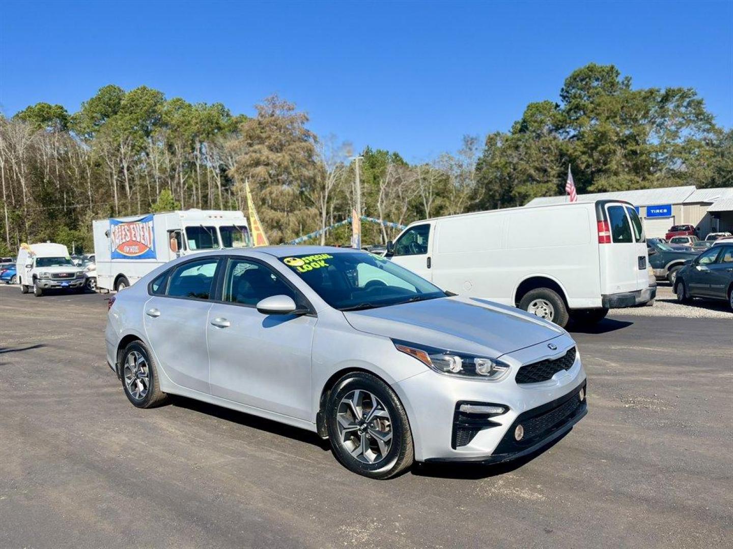 2021 Silver /Black Kia Forte (3KPF24AD1ME) with an 2.0l I-4 MPI Dohc 2.0l engine, Automatic transmission, located at 745 East Steele Rd., West Columbia, SC, 29170, (803) 755-9148, 33.927212, -81.148483 - Special Internet Price! 2021 Kia Forte with AM/FM/MP3 Audio System, 2 LCD Monitors In The Front, Cruise Control, Backup Camera, Manual Air Conditioning, Keyless Entry, Front Bucket Seats, Cloth Seats, Bench Rear Seat, Powered Windows, Powered Door Locks, Plus More! - Photo#6