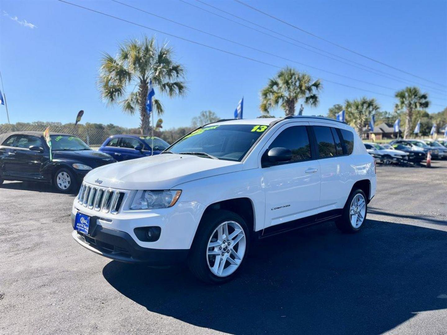 2013 White /Tan Jeep Compass (1C4NJCCB1DD) with an 2.4l I-4 SFI Dohc 2.4l engine, Automatic transmission, located at 745 East Steele Rd., West Columbia, SC, 29170, (803) 755-9148, 33.927212, -81.148483 - Special Internet Price! 2013 Jeep Compass with AM/FM radio, Cruise control, Manual air conditioning, Keyless entry, Powered driver seat, Leather interior, Powered windows, Powered door locks, Plus more! - Photo#0