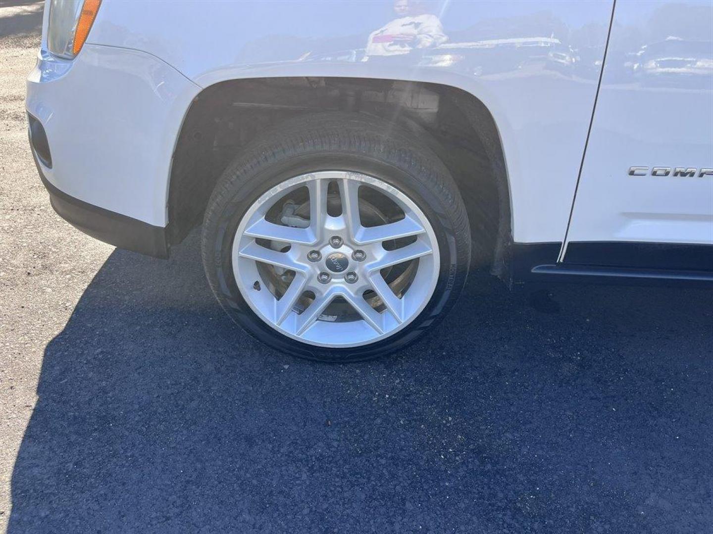 2013 White /Tan Jeep Compass (1C4NJCCB1DD) with an 2.4l I-4 SFI Dohc 2.4l engine, Automatic transmission, located at 745 East Steele Rd., West Columbia, SC, 29170, (803) 755-9148, 33.927212, -81.148483 - Special Internet Price! 2013 Jeep Compass with AM/FM radio, Cruise control, Manual air conditioning, Keyless entry, Powered driver seat, Leather interior, Powered windows, Powered door locks, Plus more! - Photo#34