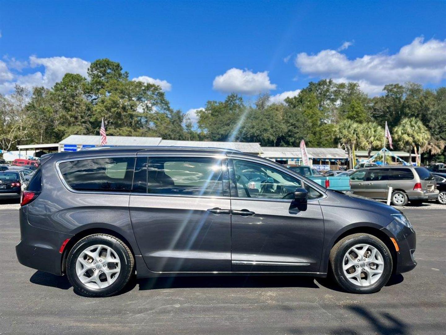 2017 Grey /Grey Chrysler Pacifica (2C4RC1EGXHR) with an 3.6l V6 MPI Dohc 3.6l engine, Automatic transmission, located at 745 East Steele Rd., West Columbia, SC, 29170, (803) 755-9148, 33.927212, -81.148483 - Special Internet Price! 2017 Chrysler Pacifica Touring L Plus with Streaming Audio, Uconnect, 2 LCD Monitors In The Front, 2 LCD Row Monitors In The Rear, Navigation, Backup Camera, Rear Entertainment System, Cruise Control, Keyless Entry, Push To Start, Bucket Folding Captain Rear Seats, Heated Fr - Photo#5