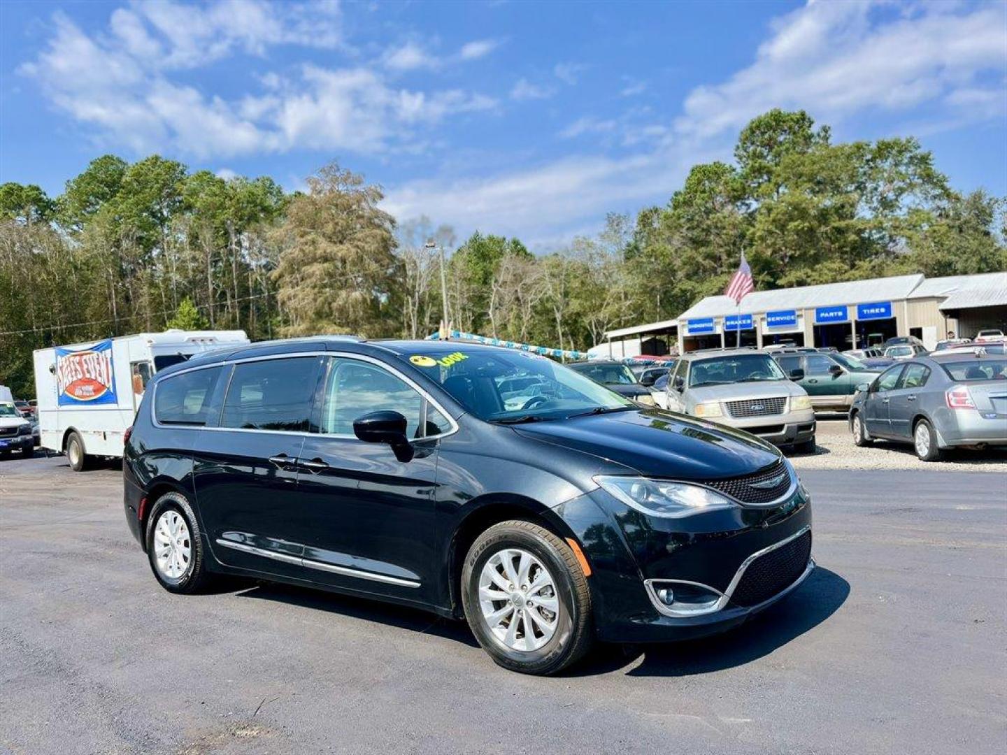 2019 Black /Black Chrysler Pacifica (2C4RC1BG5KR) with an 3.6l V6 MPI Dohc 3.6l engine, Automatic transmission, located at 745 East Steele Rd., West Columbia, SC, 29170, (803) 755-9148, 33.927212, -81.148483 - Special Internet Price! 2019 Chrysler Pacifica with Bluetooth, AM/FM radio, Cruise control, Backup camera, Push to start, Keyless entry, Leather interior, Third row seating, Powered rear sliding doors, Powered liftgate, Powered windows, Powered door locks, Plus more! - Photo#6